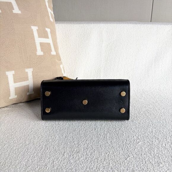 Saint Laurent Women Pre-Loved Bag Very Good Condition - Picture 5 of 9